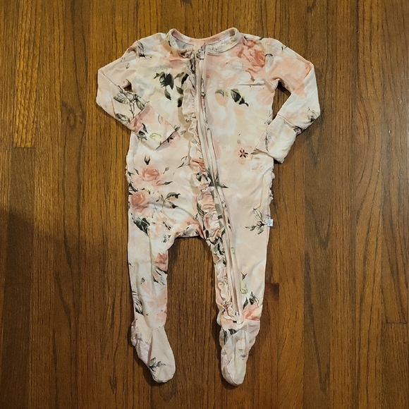 Posh Peanut Other - Posh Peanut Floral Pink and Green Footies with Long Sleeves